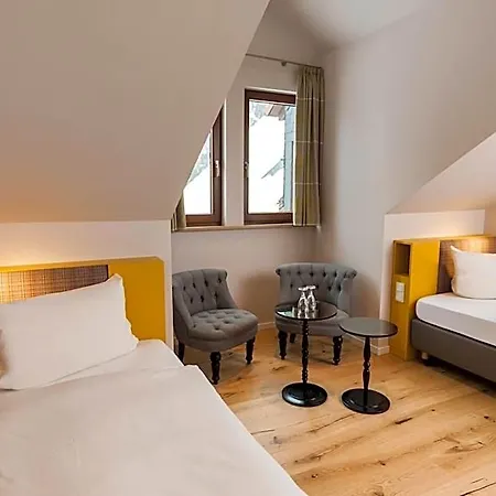 Zum Taufstein Hotel Mittelkalbach