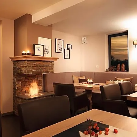 Zum Taufstein Hotel 4*