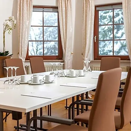 Hotel Zum Taufstein 4*