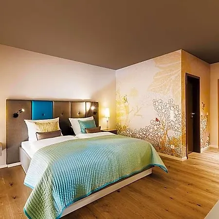 Zum Taufstein 4*
