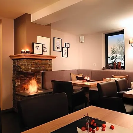 Zum Taufstein 4* Mittelkalbach